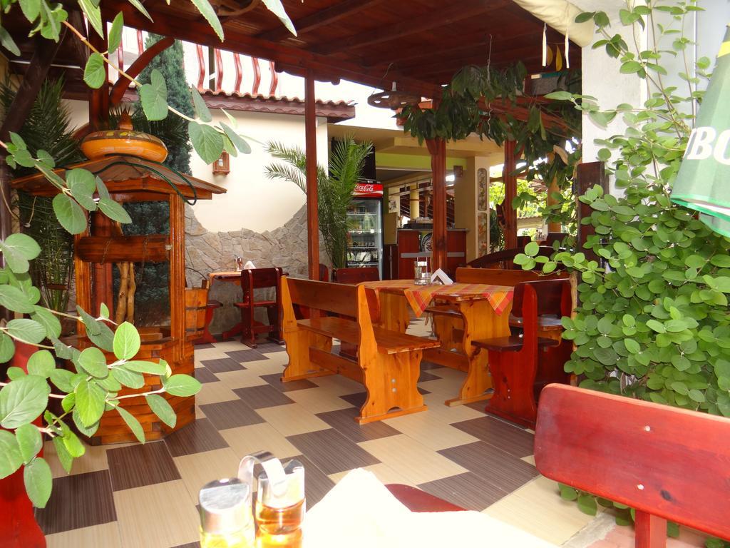 Guest House Rosa Kiten  Εξωτερικό φωτογραφία